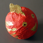 Poule en papier mâché